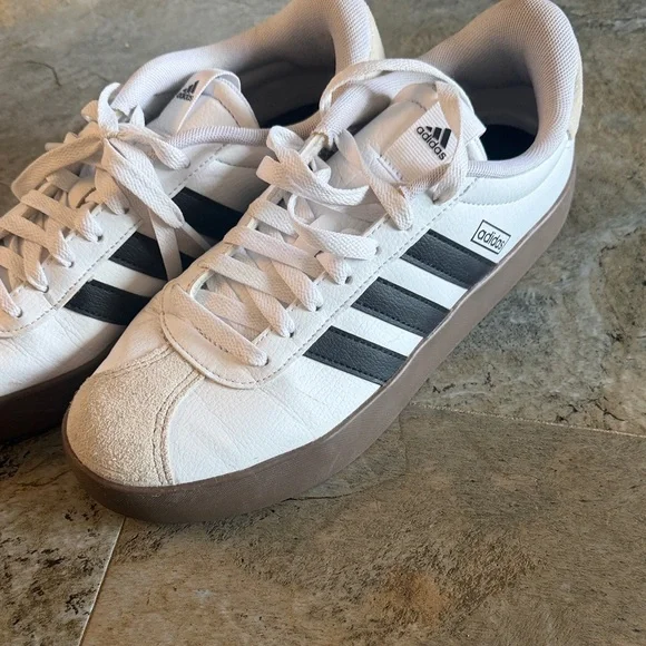 adidas Women’s White Sneakers with Black Stripes and Brown Sole - Picture 2 of 3